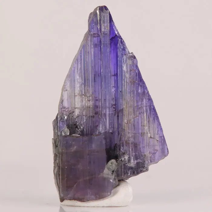 27.7ct Raw Natural Color Tanzanite Crystal 27.7ct Raw Natural Color Tanzanite Crystal. Natural tanzanite crystal from Merelani Hills, Tanzania, photo 4 of 4