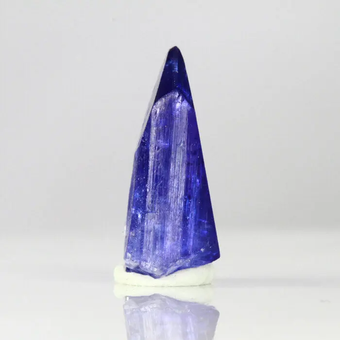 18.88ct Tanzanite Crystal 18.88ct Tanzanite Crystal. Natural tanzanite crystal from Merelani Hills, Tanzania, photo 3 of 6