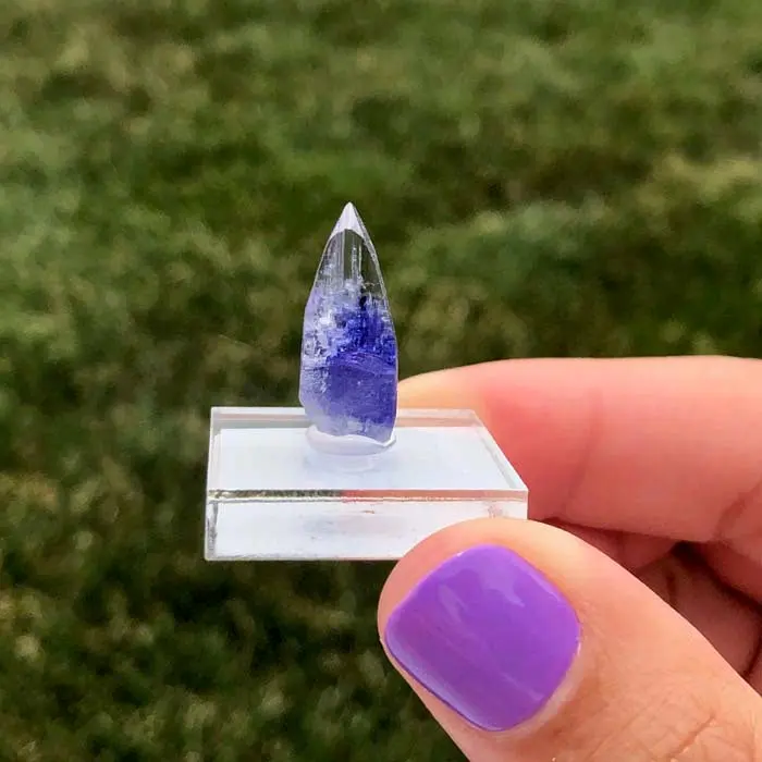 13.15ct Bi-color Raw Tanzanite Crystal 13.15ct Bi-color Raw Tanzanite Crystal. Natural tanzanite crystal from Merelani Hills, Tanzania, photo 2 of 6