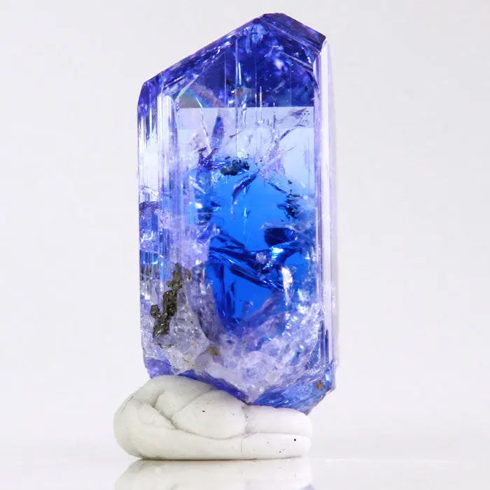Vibrant 18.17ct Raw Tanzanite Crystal Vibrant 18.17ct Raw Tanzanite Crystal. Natural tanzanite crystal from Merelani Hills, Tanzania, photo 6 of 6