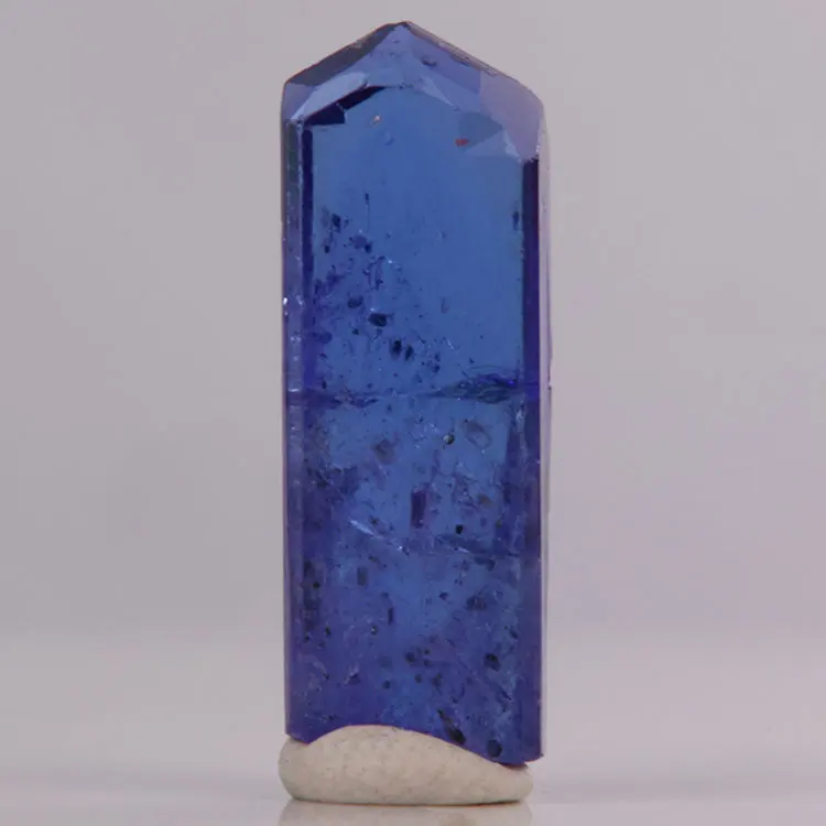 10.76ct Gemmy Tanzanite Crystal 10.76ct Gemmy Tanzanite Crystal. Natural tanzanite crystal from Merelani Hills, photo 1 of 4