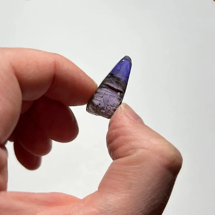 28.30ct Gemmy Natural Tanzanite Crystal 28.30ct Gemmy Natural Tanzanite Crystal. Natural tanzanite crystal from Merelani Hills, Tanzania, photo 2 of 5