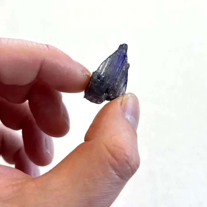 27.7ct Raw Natural Color Tanzanite Crystal 27.7ct Raw Natural Color Tanzanite Crystal. Natural tanzanite crystal from Merelani Hills, Tanzania, photo 2 of 4